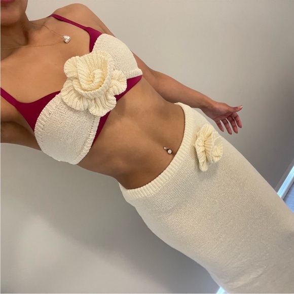 Elegant Cream Skirt set with Floral Detail crochet one size - Picture 4 of 10